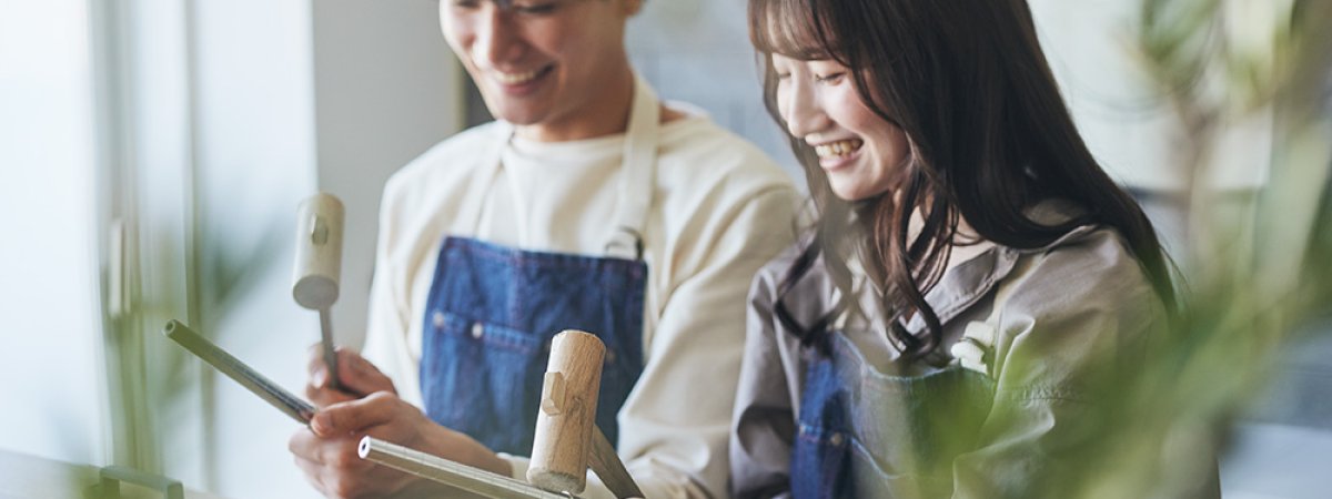 店舗での指輪作り体験の様子